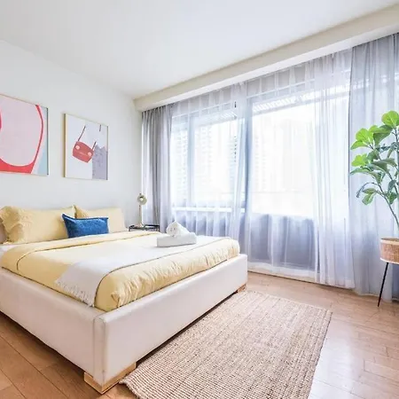 2Min Walk To Lot 10, 5 Min To Pavillion 2Br 8-2 Wifi 100Mbps公寓